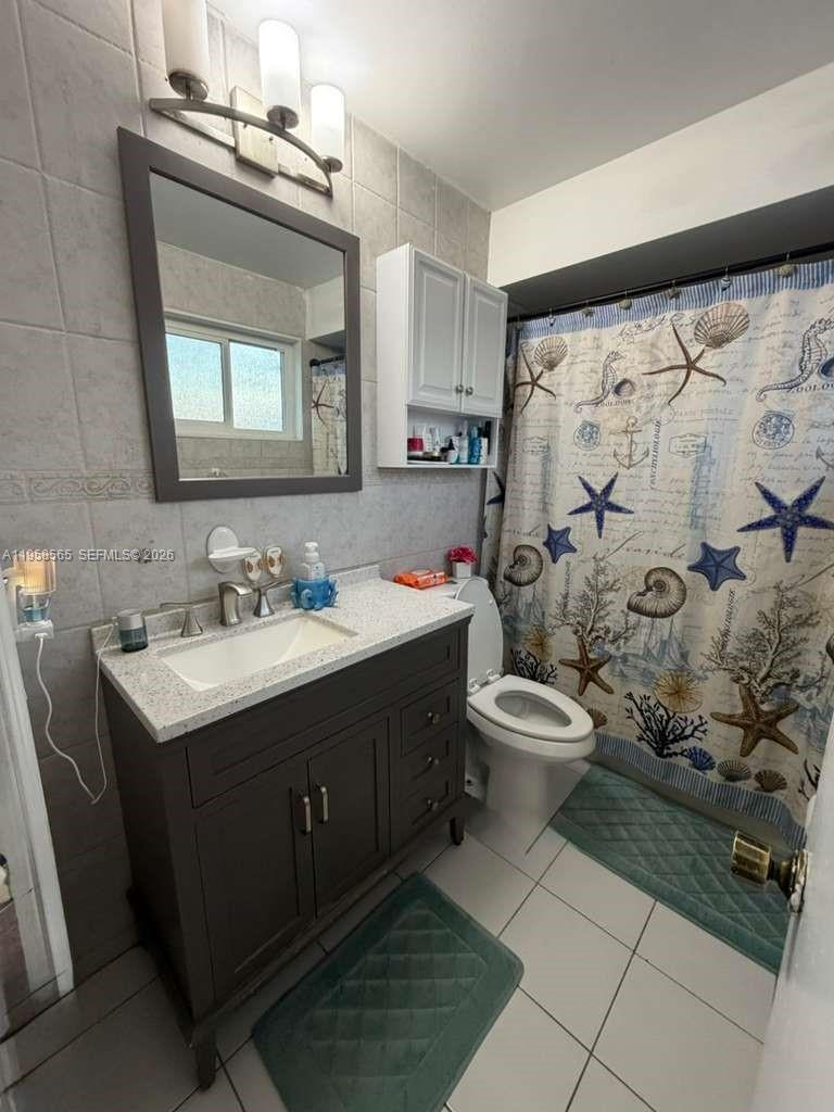 SOUTH MIAMI LAKES - Residential