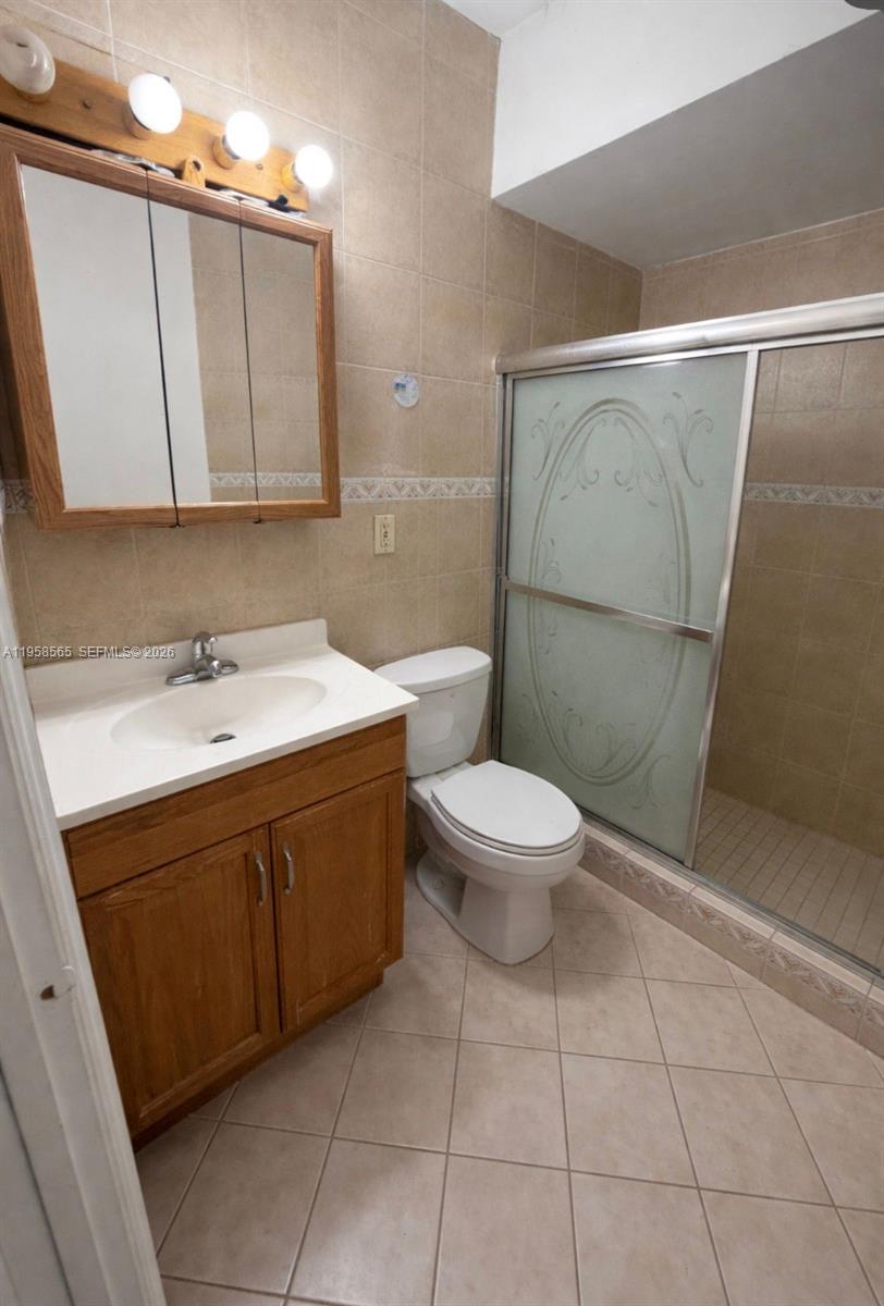 SOUTH MIAMI LAKES - Residential