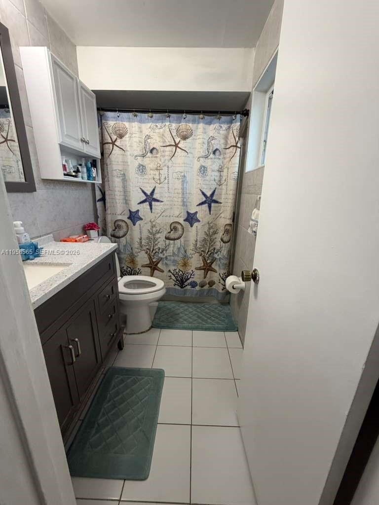 SOUTH MIAMI LAKES - Residential