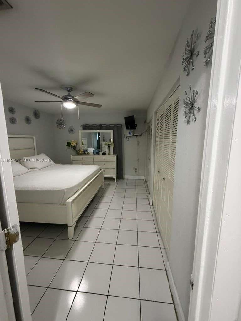 SOUTH MIAMI LAKES - Residential