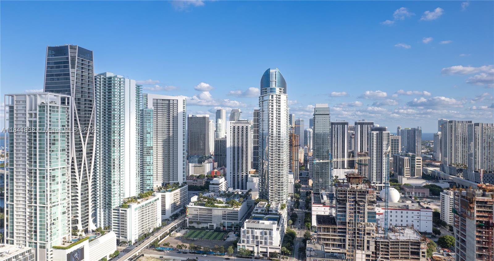 PARAMOUNT MIAMI WORLDCENTE - Residential Lease