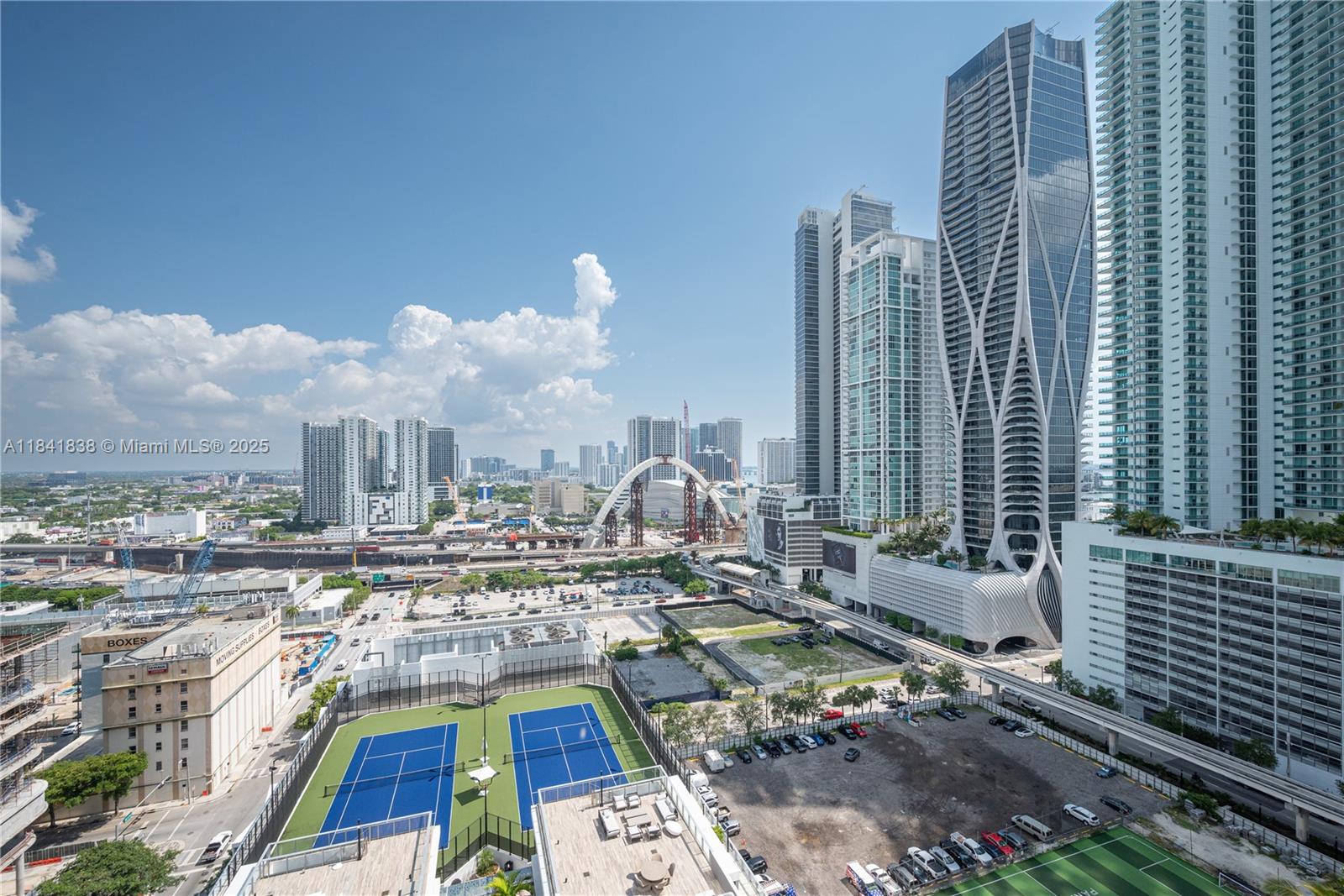 PARAMOUNT MIAMI WORLDCENTE - Residential Lease