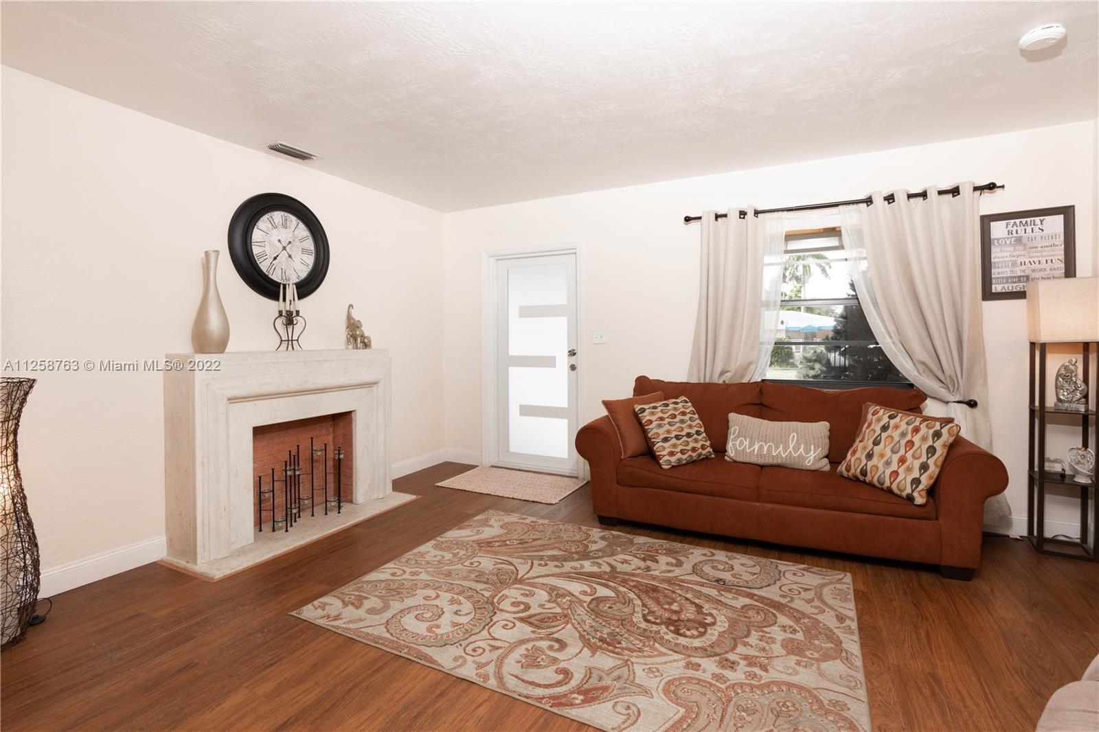 PONCE DE LEON - Residential