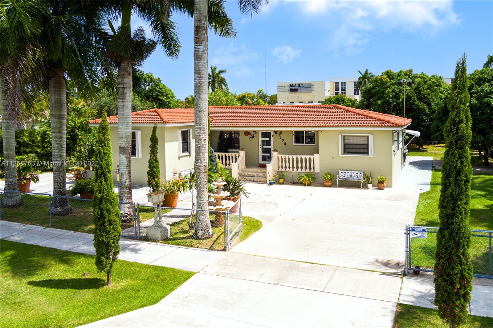 PONCE DE LEON - Residential