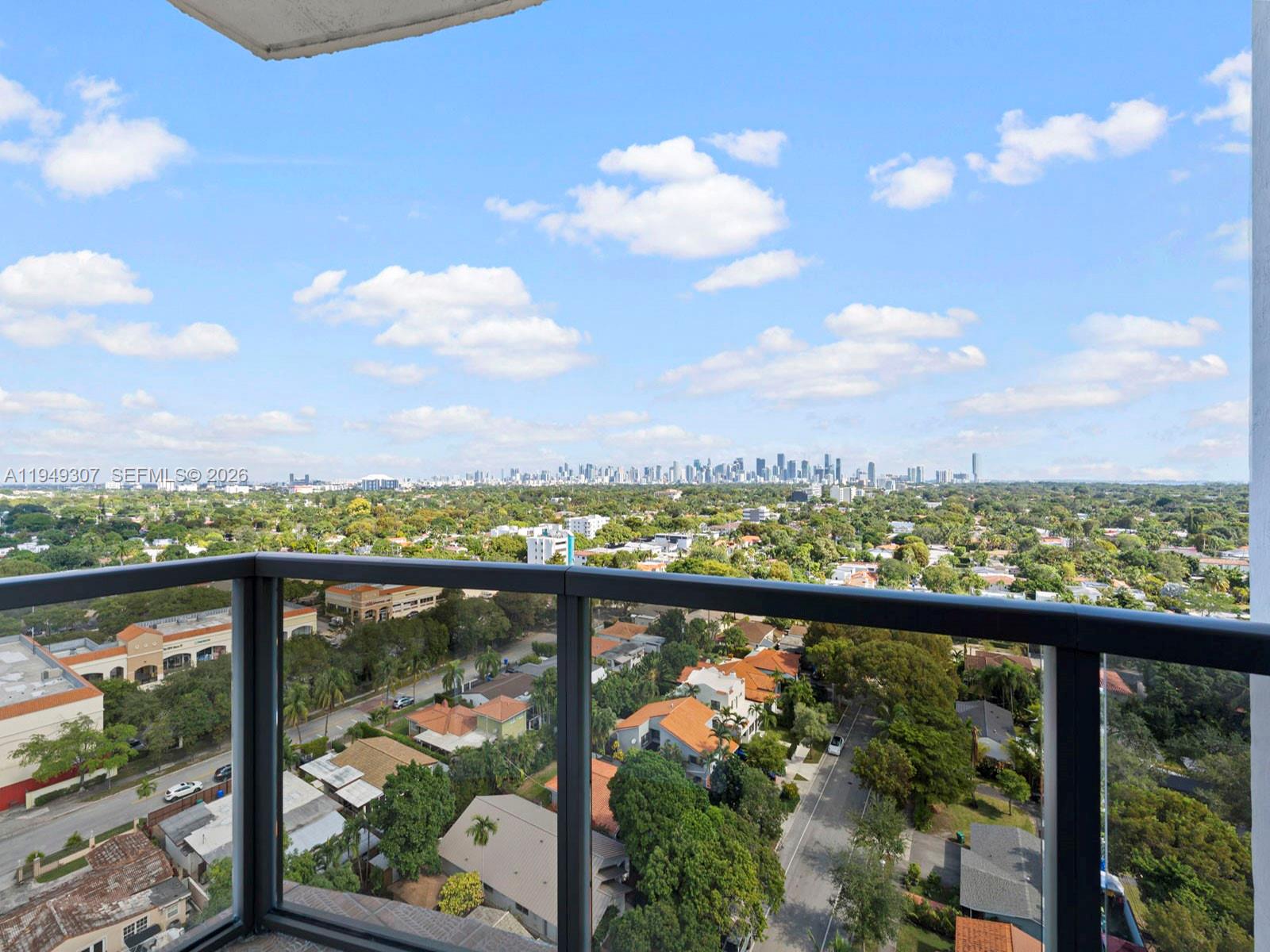 THE LUXOR RESIDENCES COND - Residential