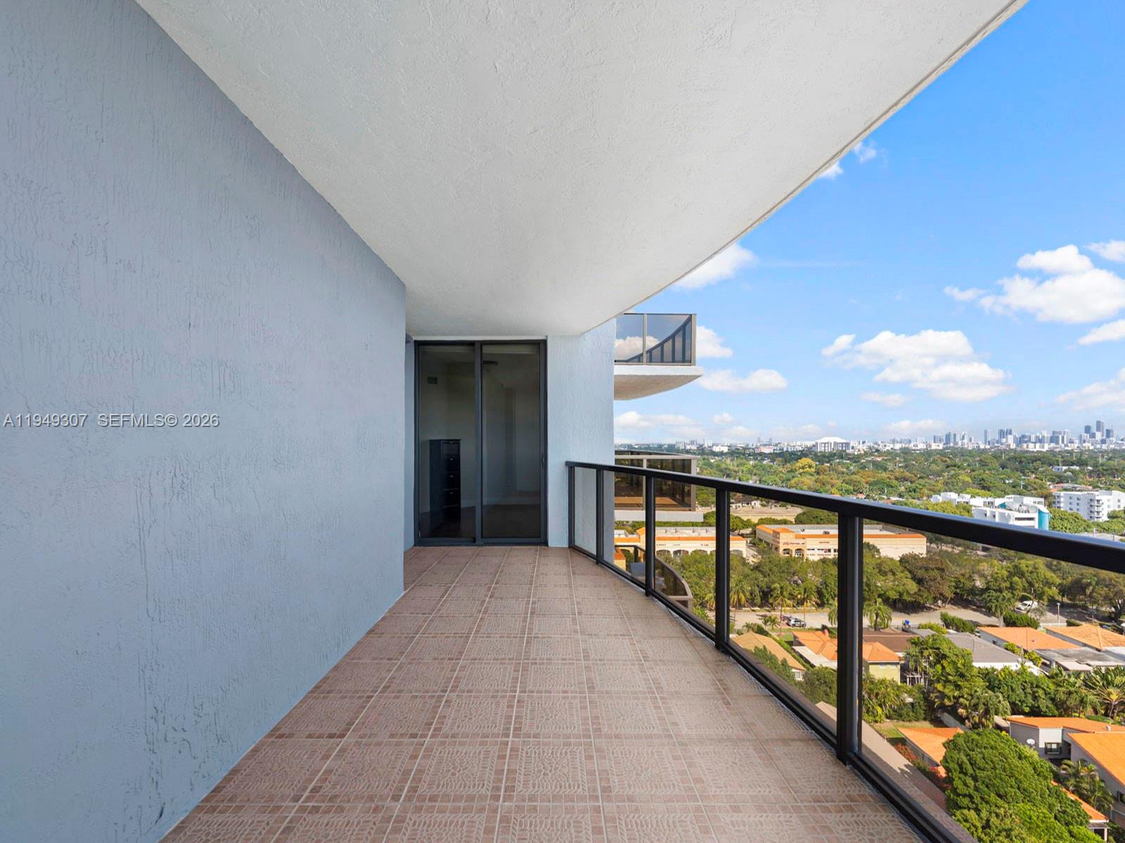 THE LUXOR RESIDENCES COND - Residential