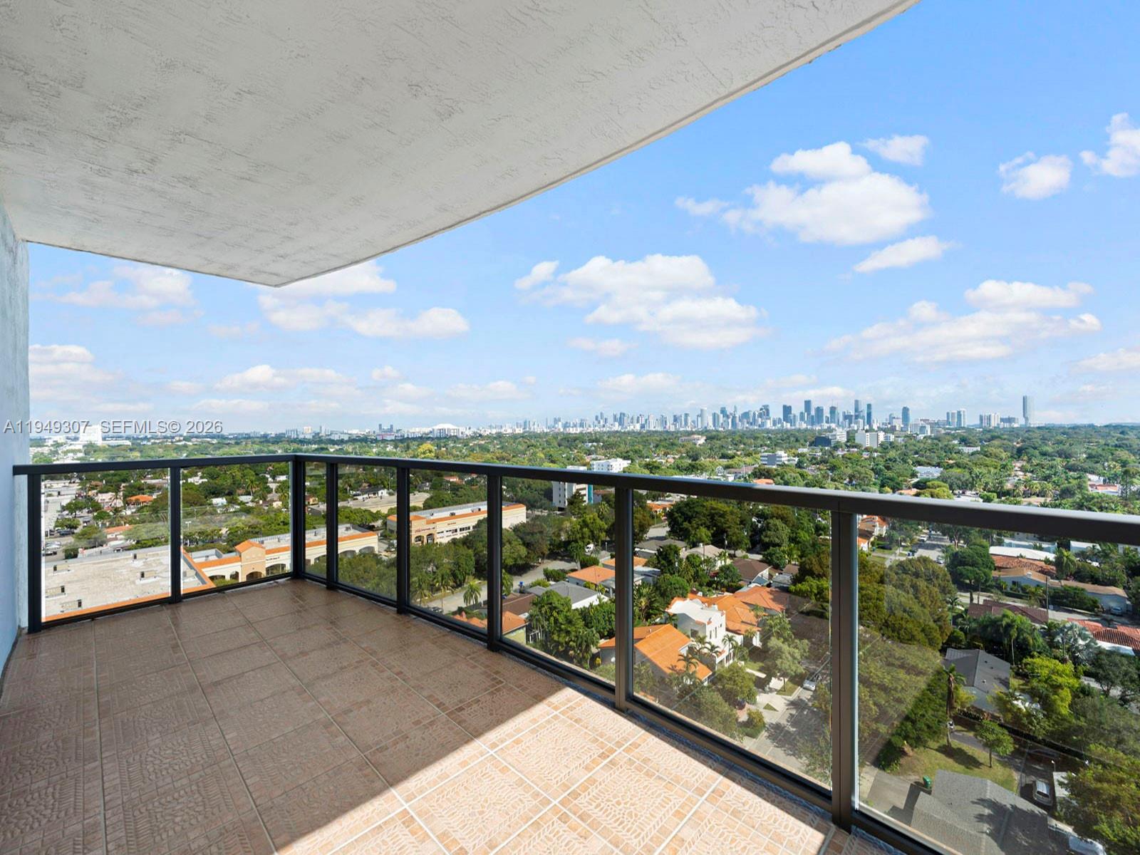 THE LUXOR RESIDENCES COND - Residential