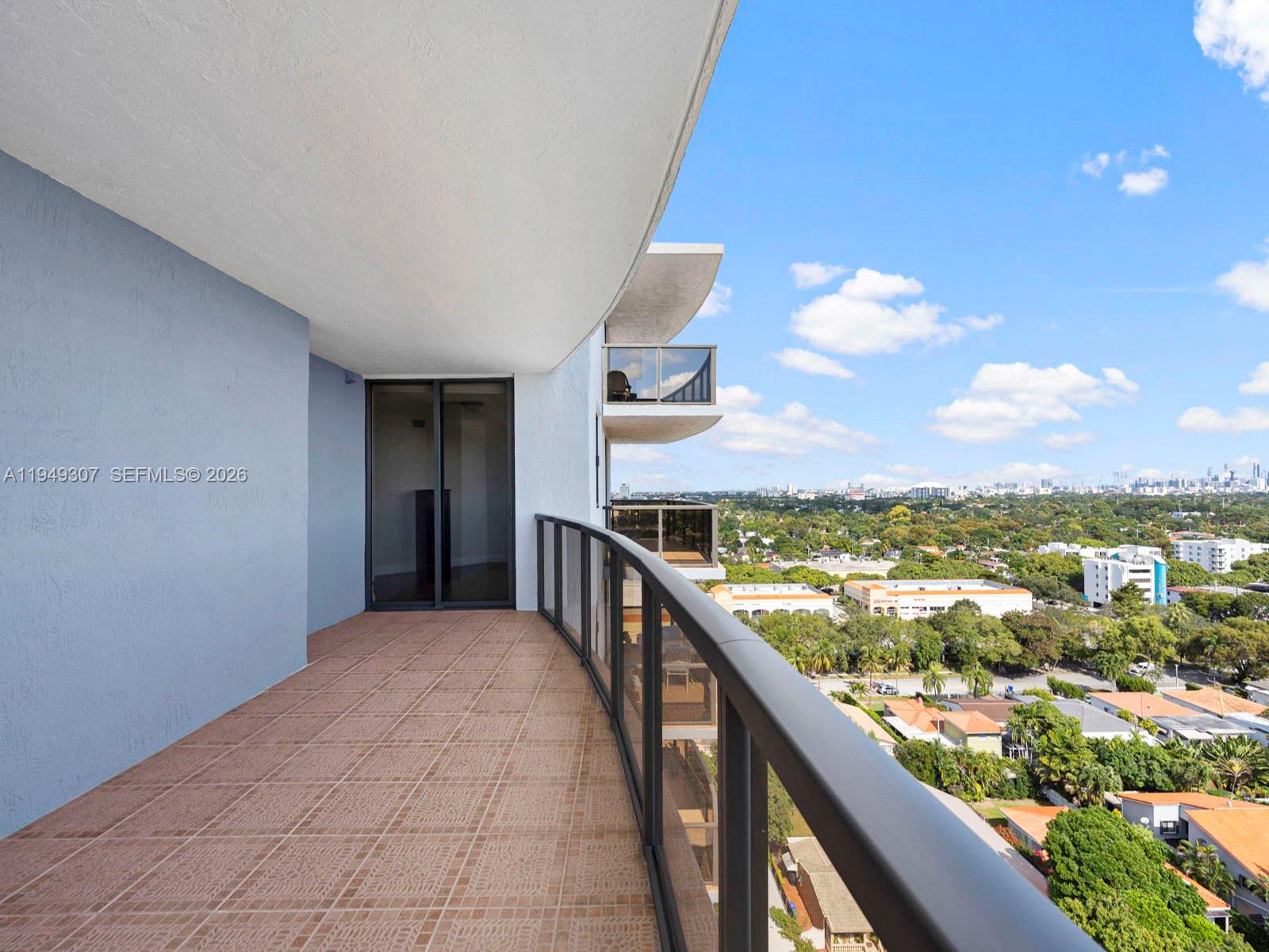 THE LUXOR RESIDENCES COND - Residential