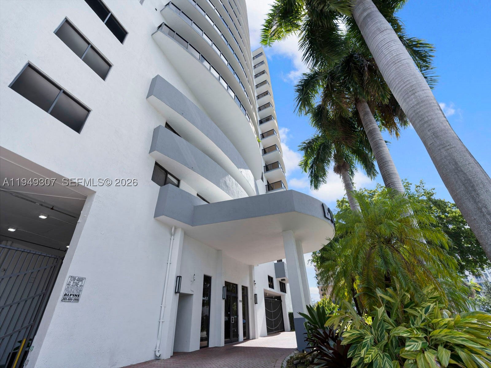 2301 SW 27th Ave 1403