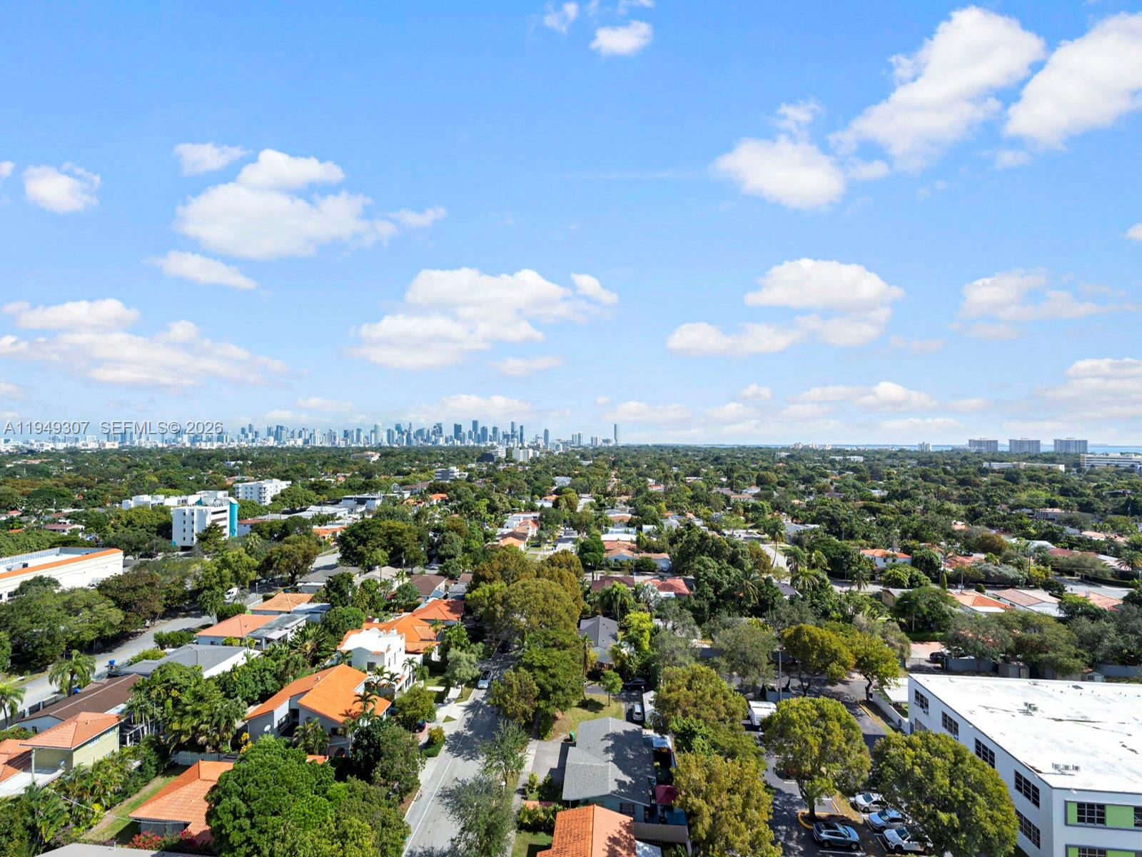 THE LUXOR RESIDENCES COND - Residential