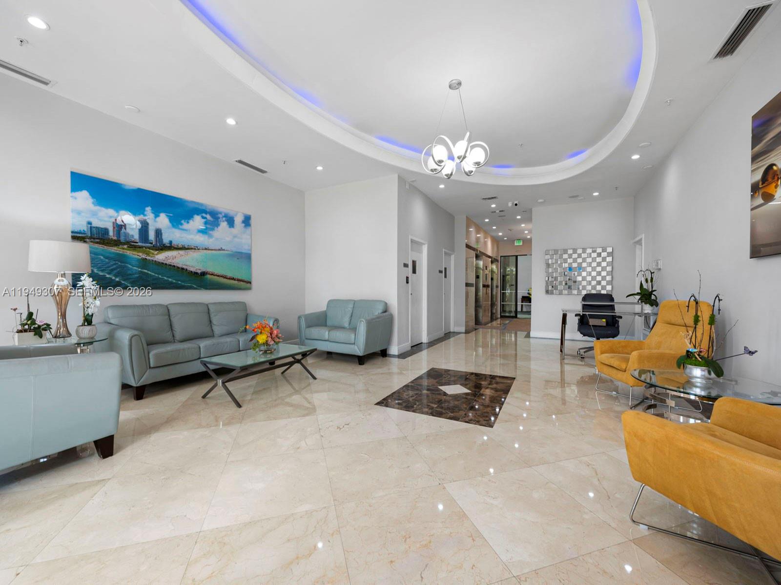 THE LUXOR RESIDENCES COND - Residential