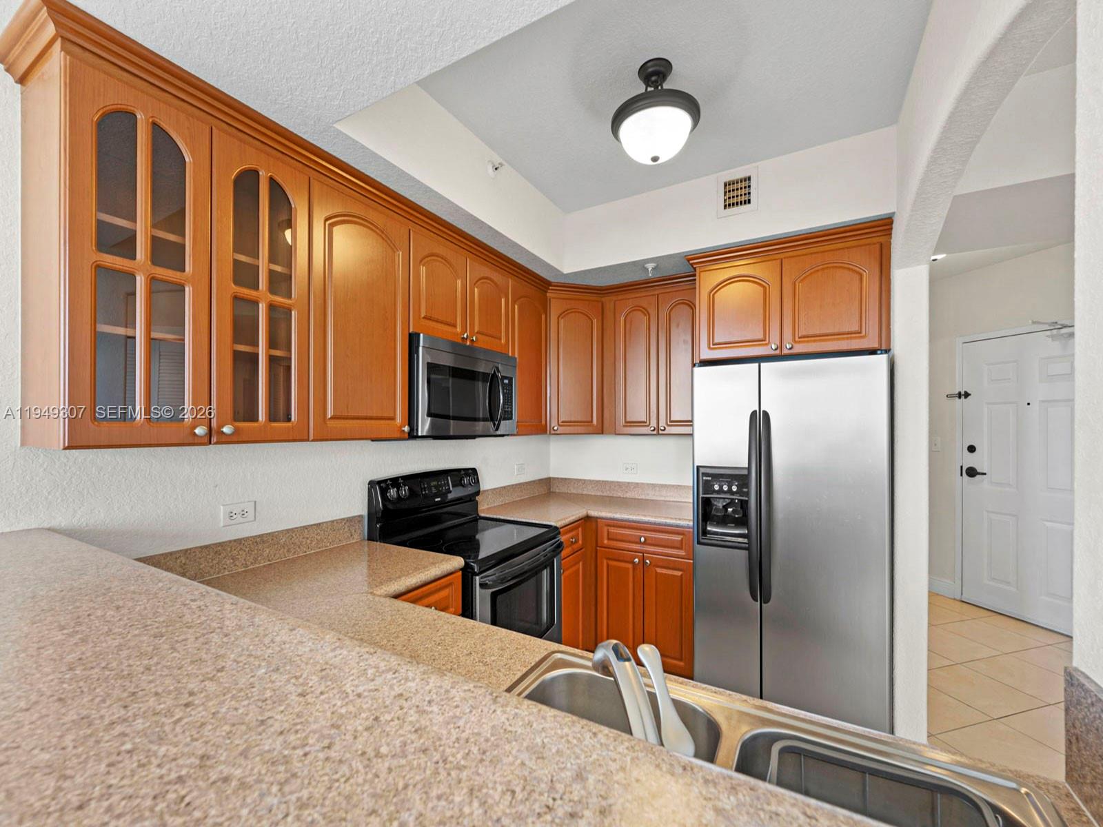 THE LUXOR RESIDENCES COND - Residential