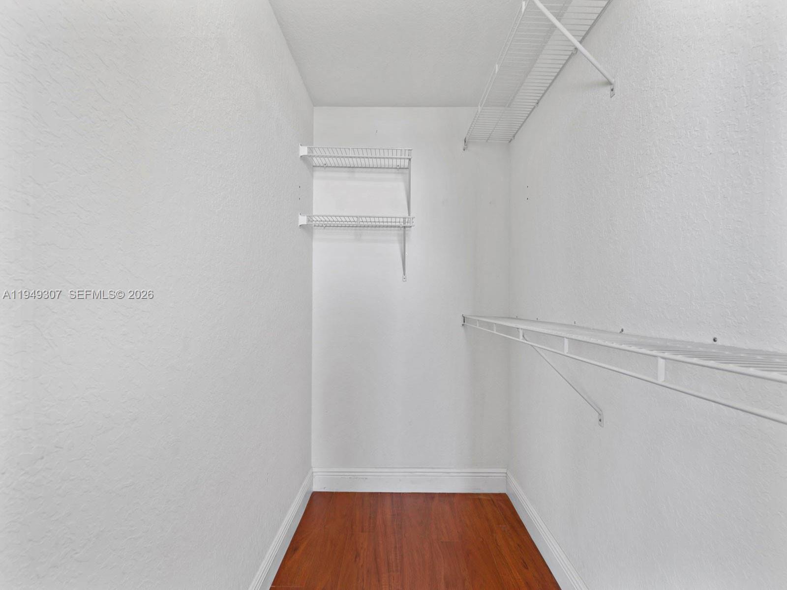 THE LUXOR RESIDENCES COND - Residential