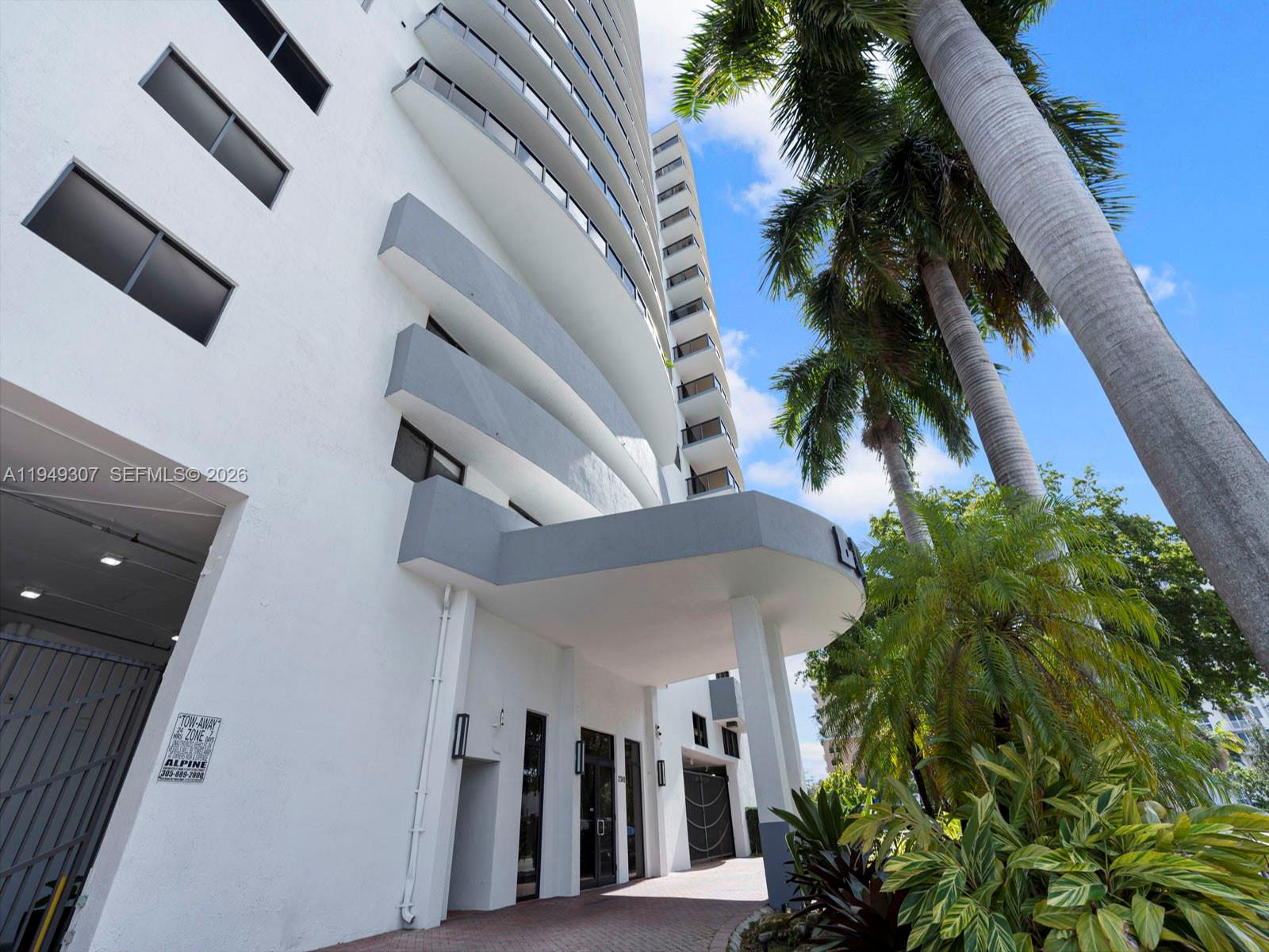 THE LUXOR RESIDENCES COND - Residential