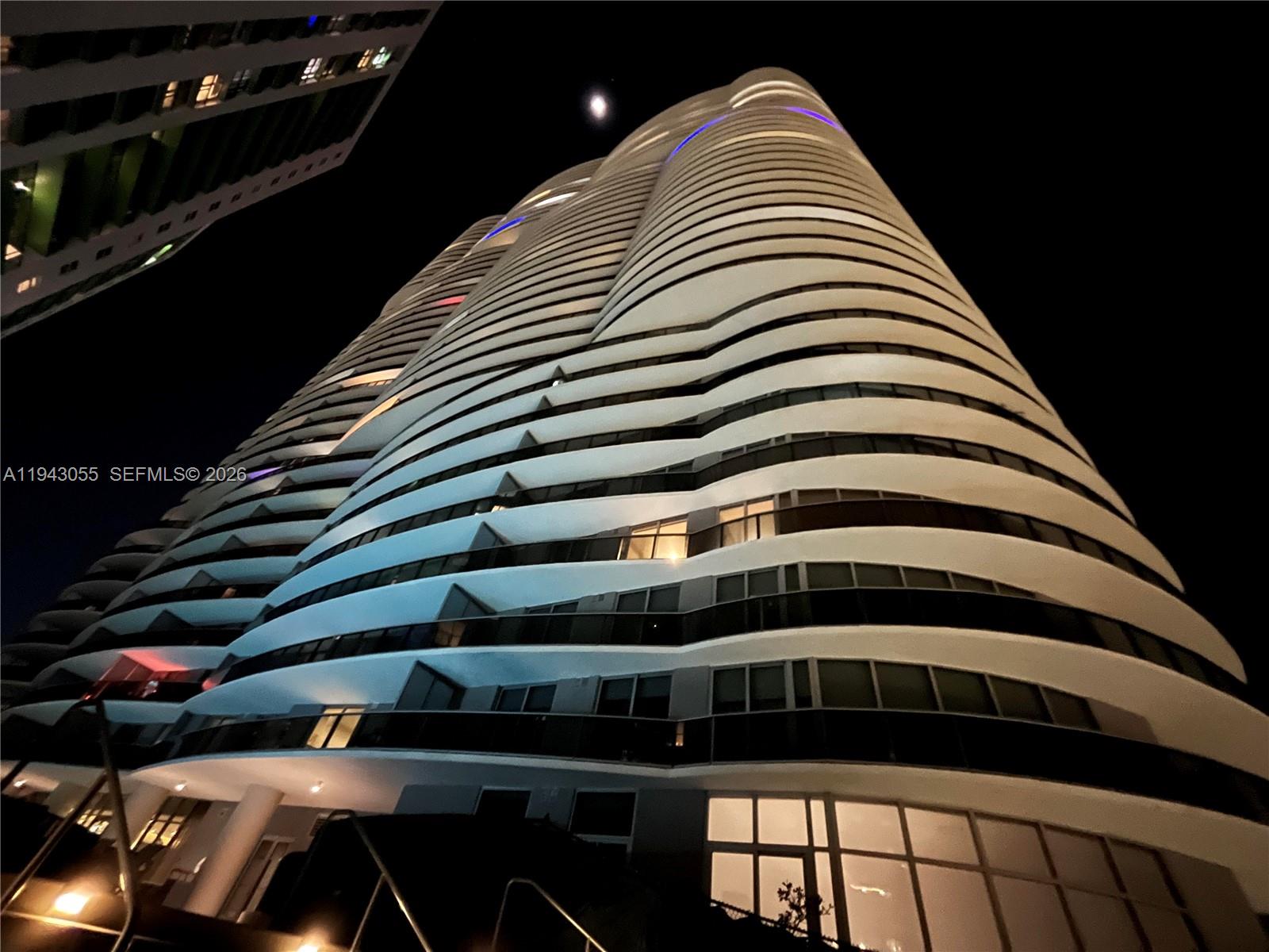 ARIA ON THE BAY CONDO - Residential