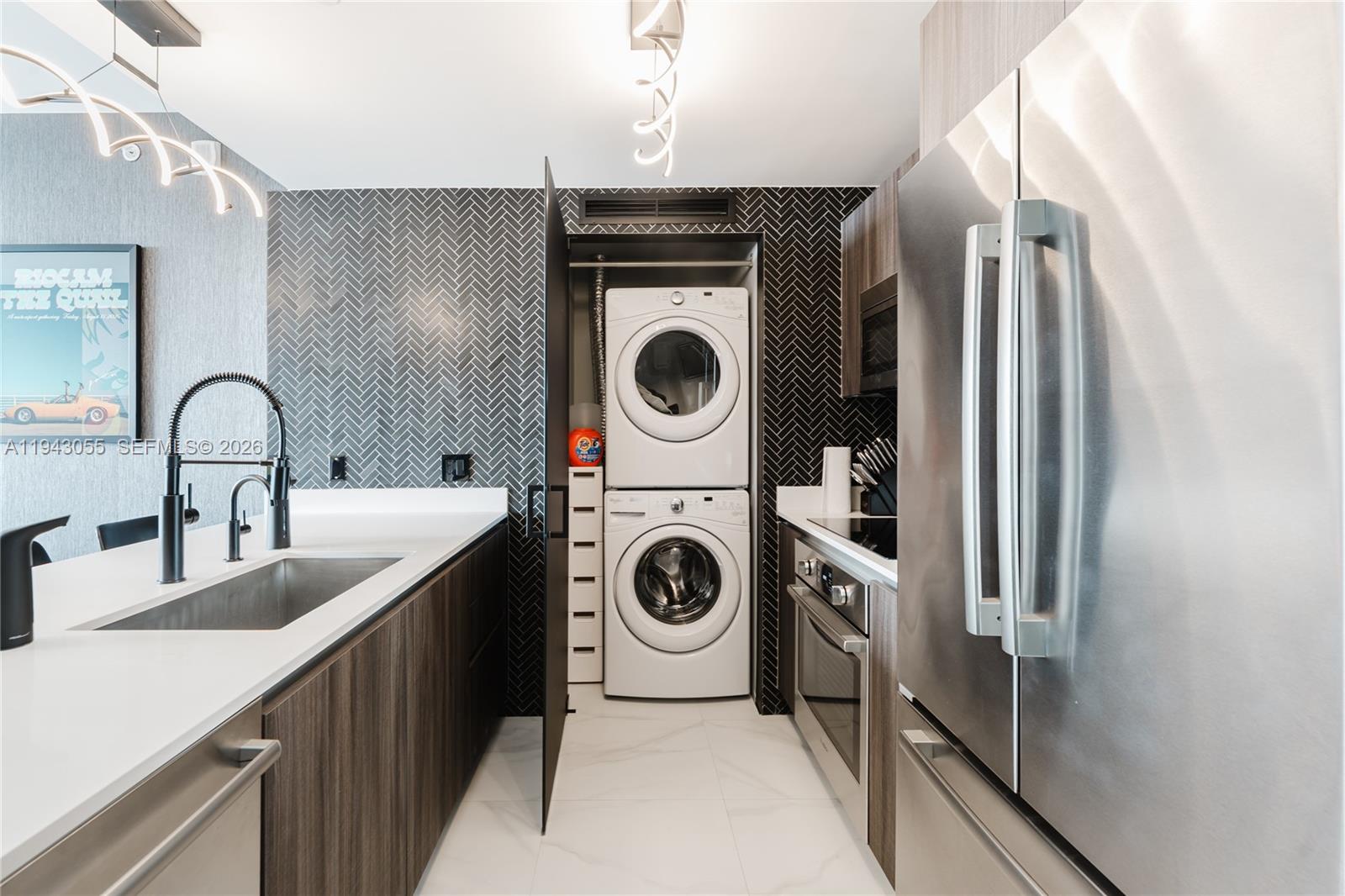 ARIA ON THE BAY CONDO - Residential