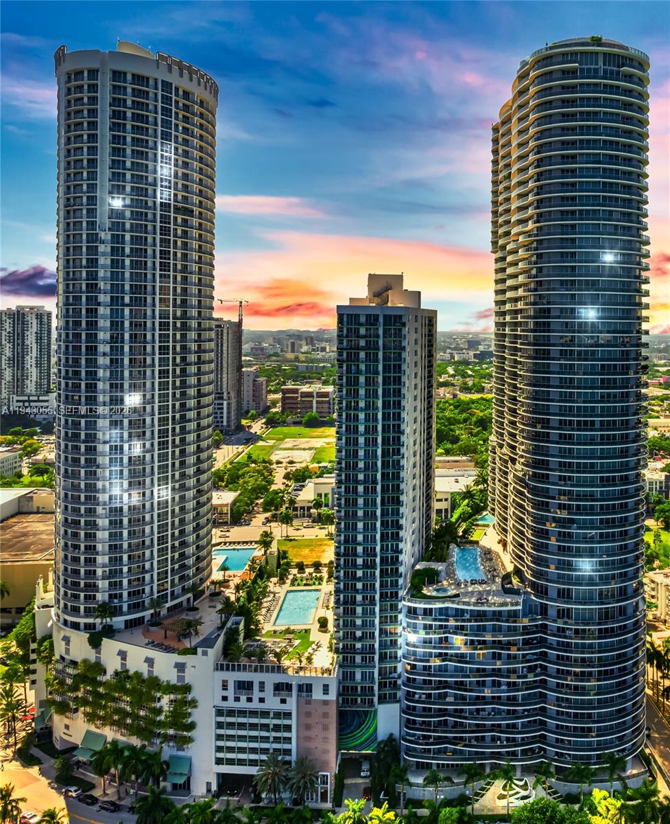 ARIA ON THE BAY CONDO - Residential