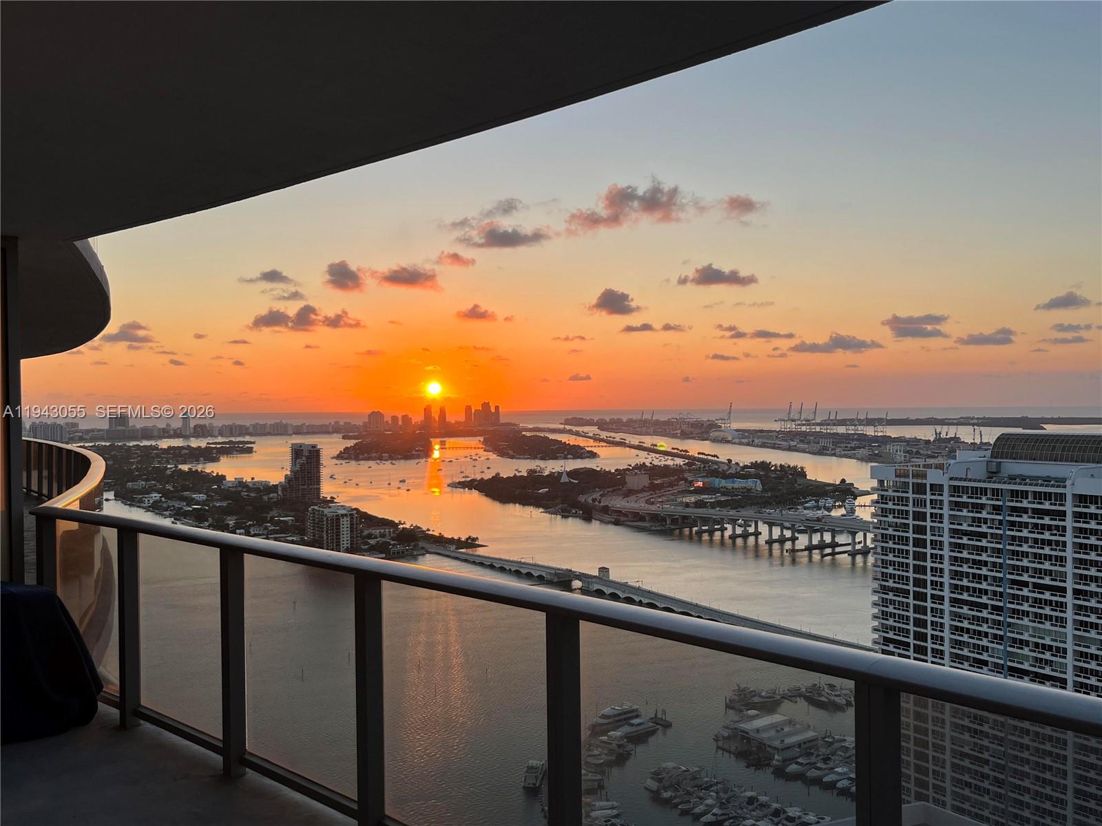 ARIA ON THE BAY CONDO - Residential