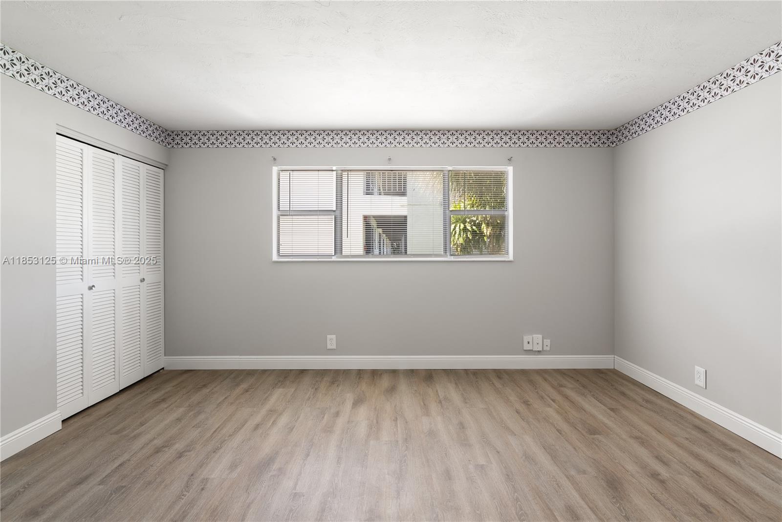 PARADISE BY THE SEA CONDO - Residential Lease