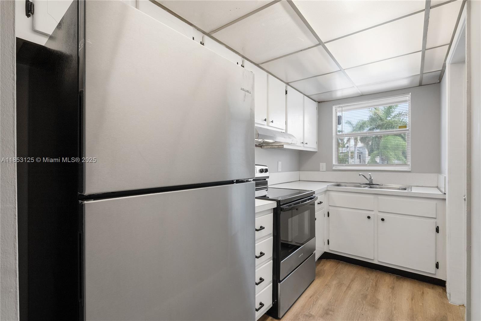 PARADISE BY THE SEA CONDO - Residential Lease