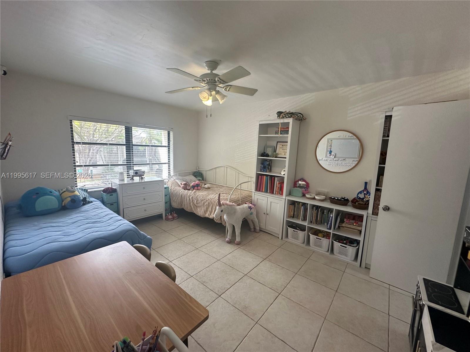 VENETIAN PALMS CONDO - Residential Lease