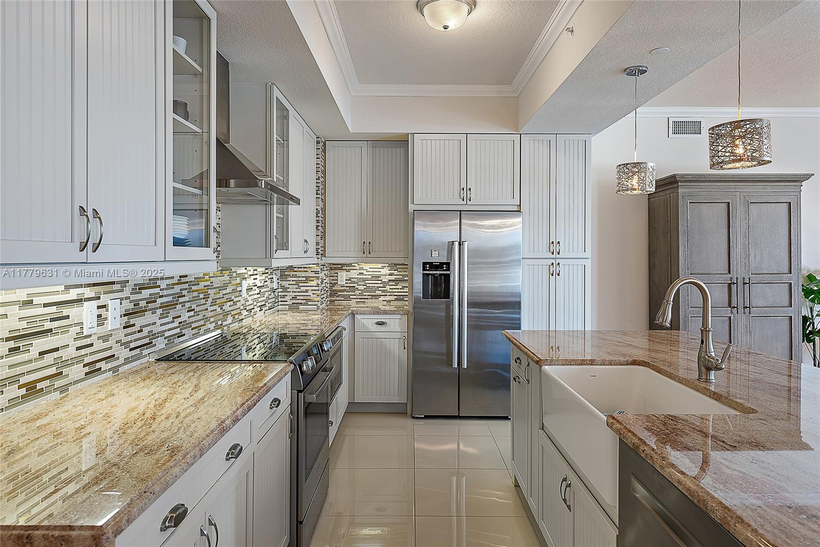 Bay Colony - Residential