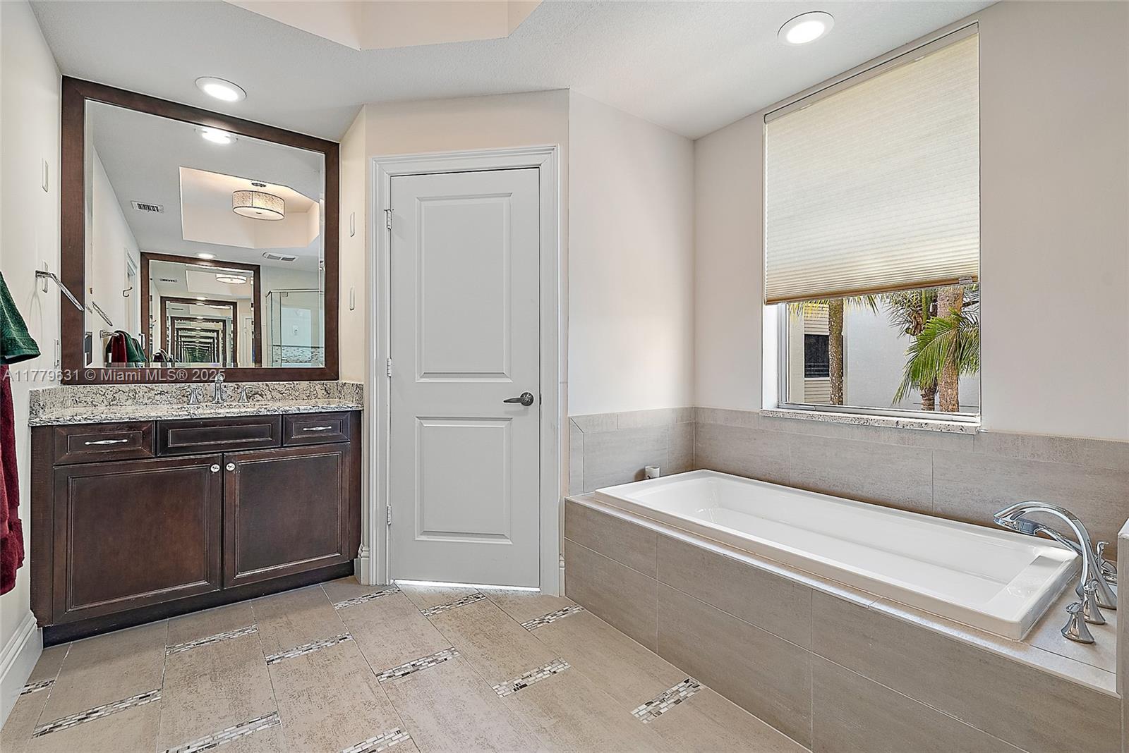 Bay Colony - Residential