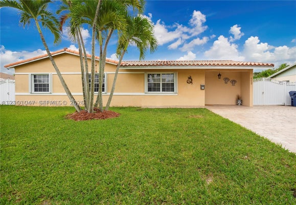 112 NE 206TH TER, MIAMI, FL 33179 - Image 84617e1bd46116800a4e3ffac2734263/570944768