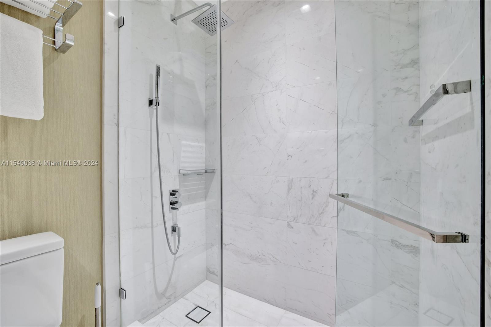 OCEANA KEY BISCAYNE CONDO - Residential