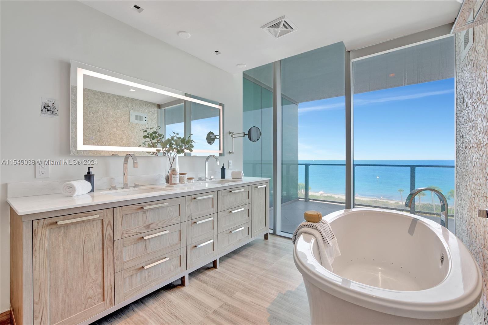 OCEANA KEY BISCAYNE CONDO - Residential