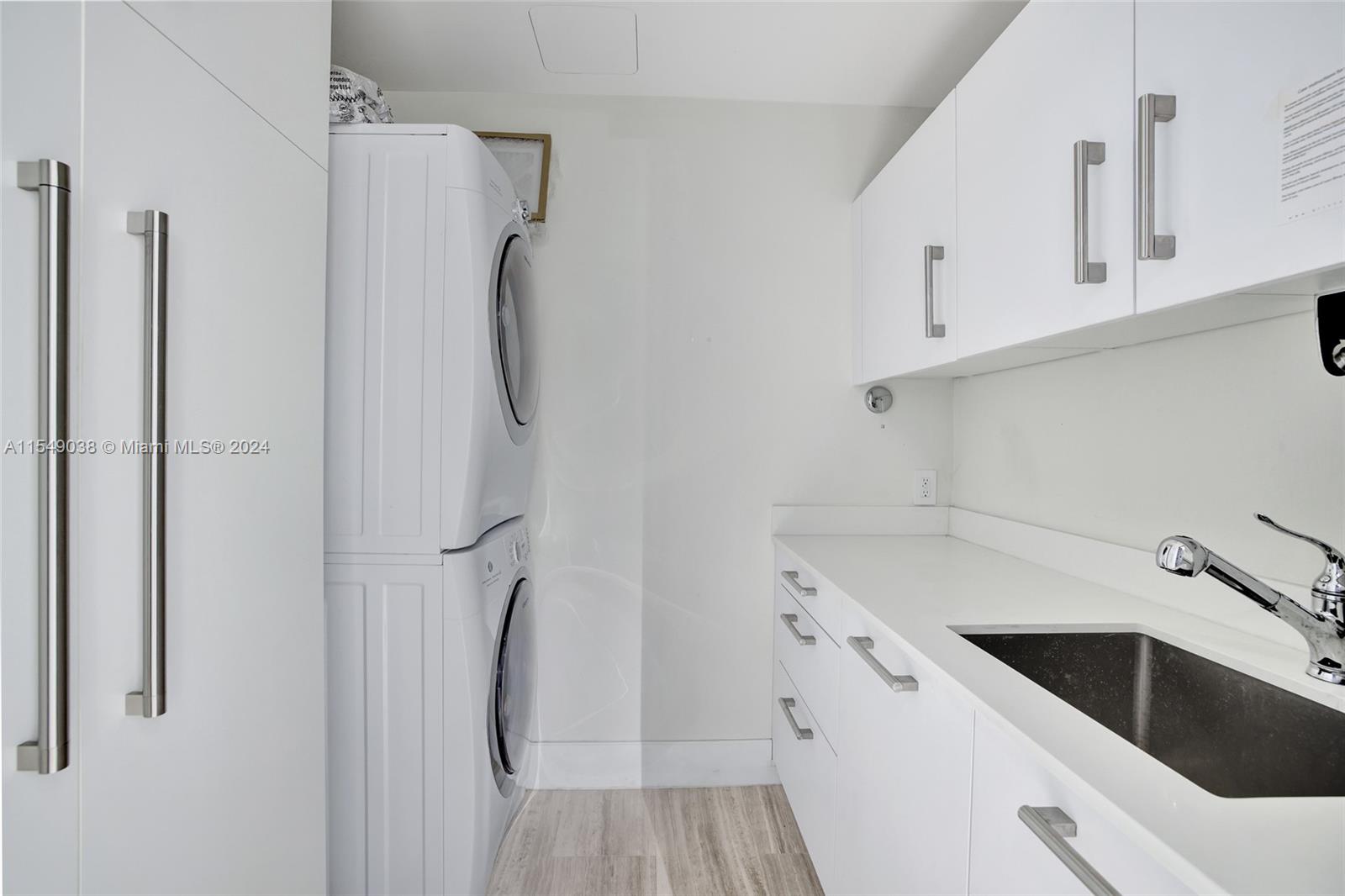 OCEANA KEY BISCAYNE CONDO - Residential