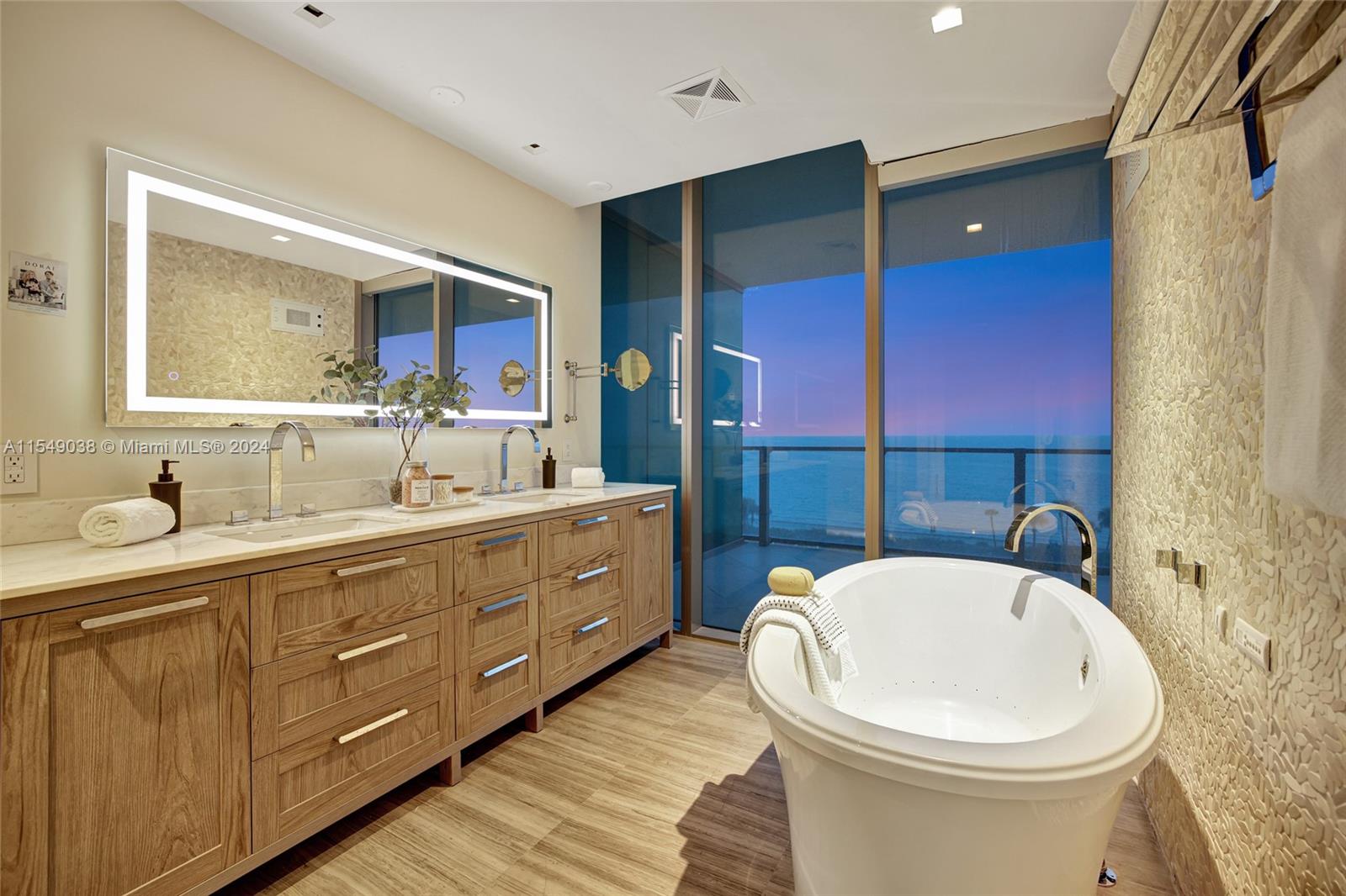 OCEANA KEY BISCAYNE CONDO - Residential