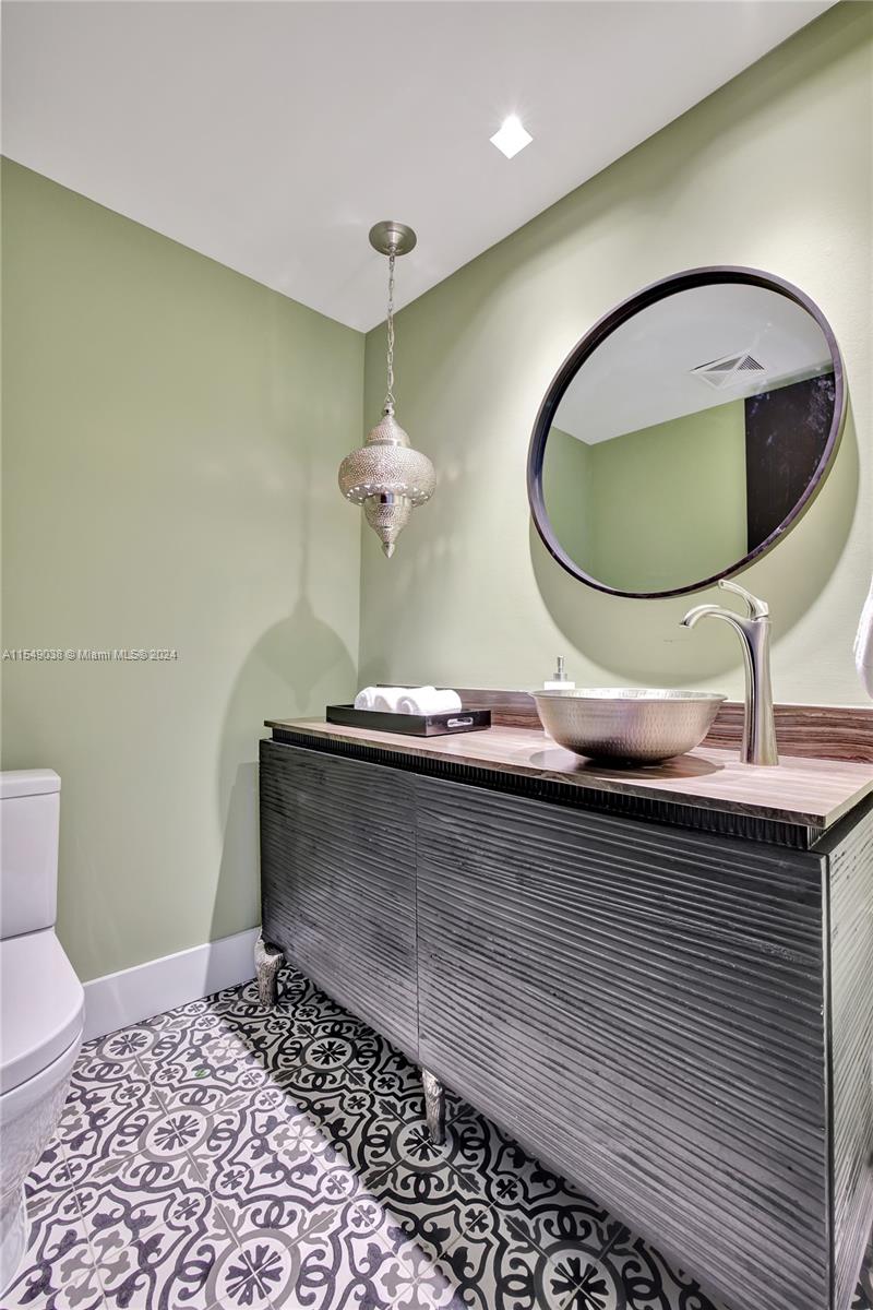 OCEANA KEY BISCAYNE CONDO - Residential