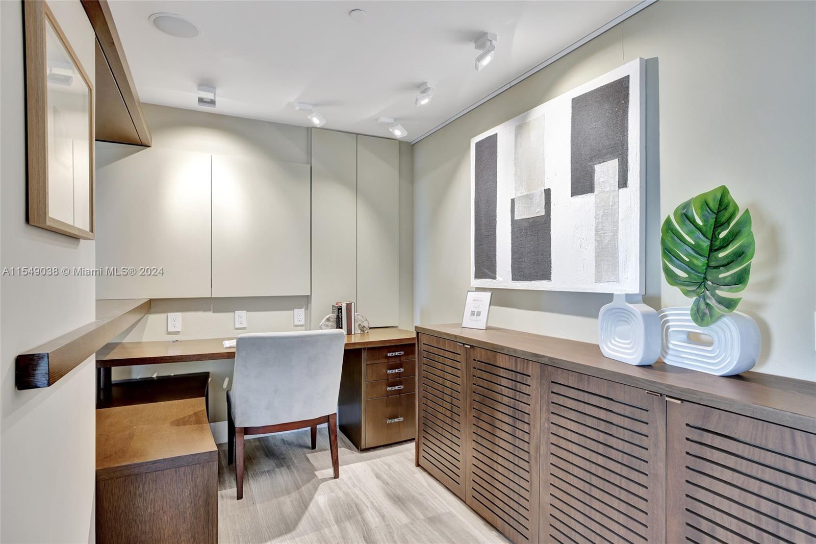 OCEANA KEY BISCAYNE CONDO - Residential