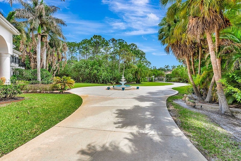 2584 SE Ranch Acres Cir