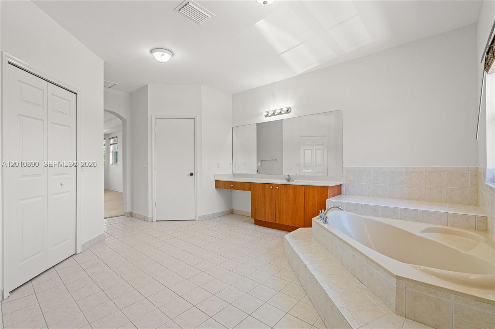 EGRET LAKES ESTATES SEC 6 - Residential