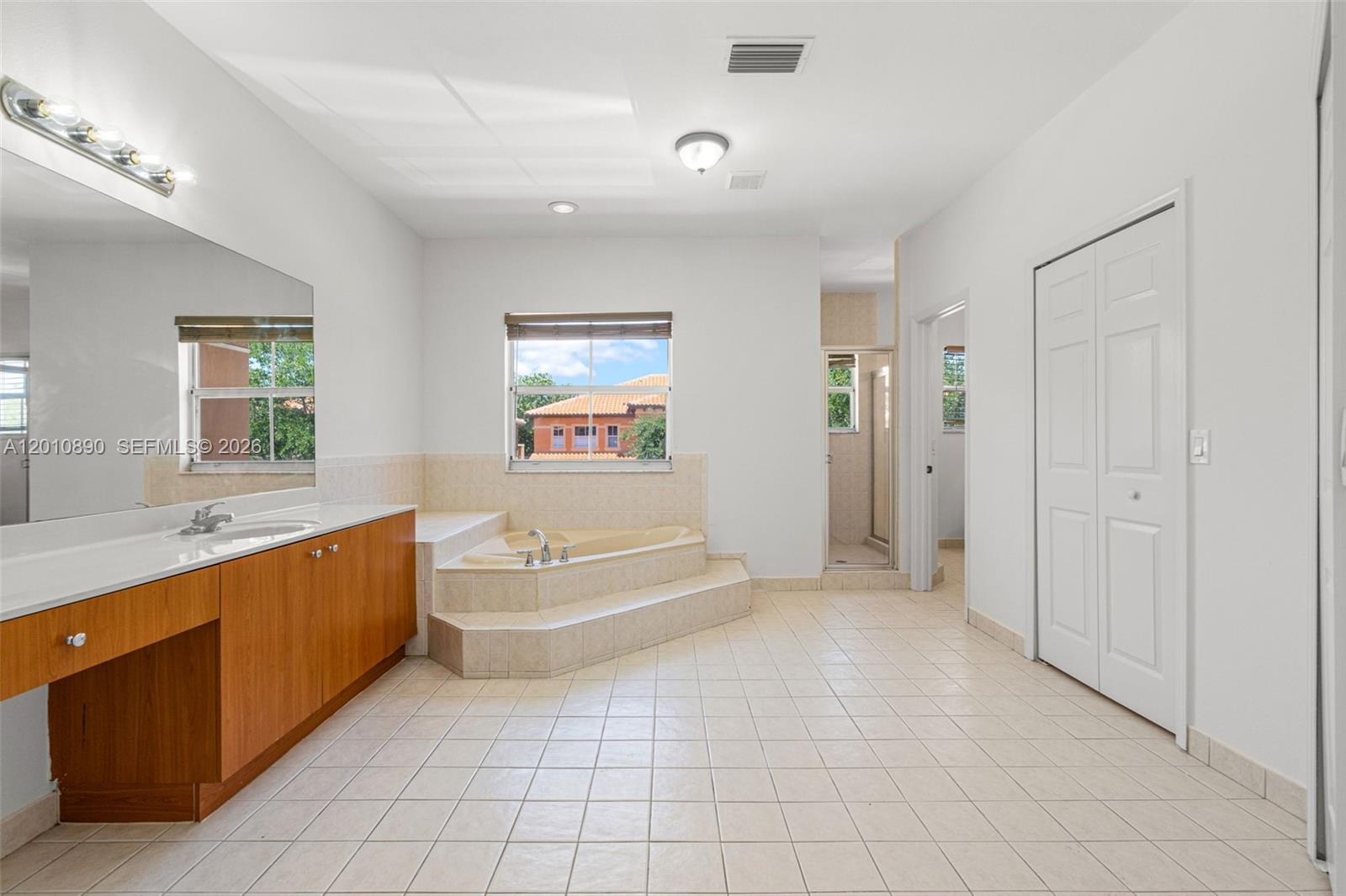 EGRET LAKES ESTATES SEC 6 - Residential