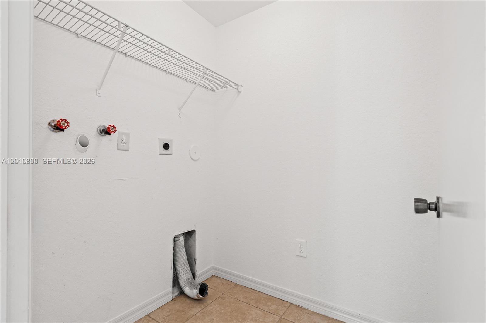 EGRET LAKES ESTATES SEC 6 - Residential