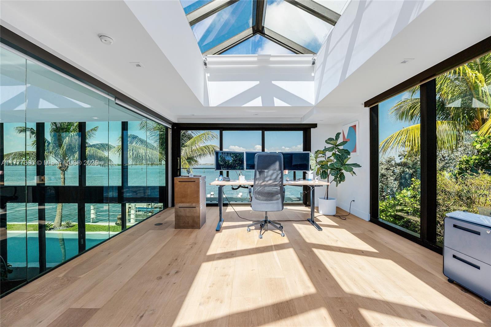 BISCAYNE POINT - Residential