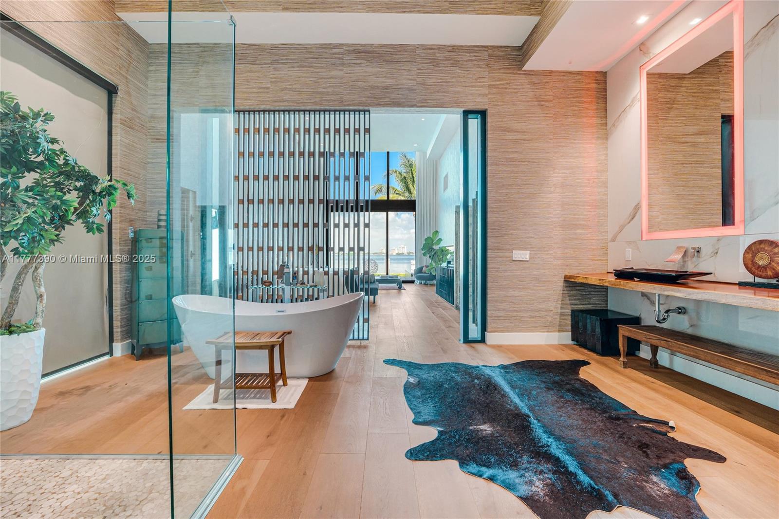BISCAYNE POINT - Residential