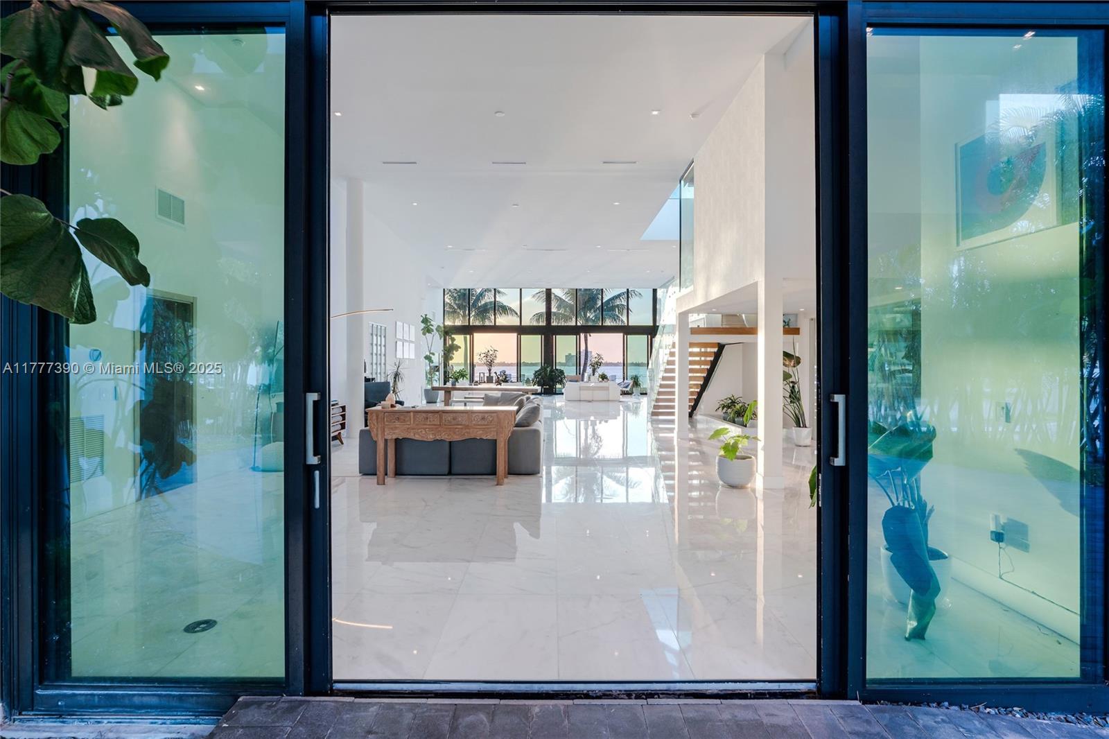 BISCAYNE POINT - Residential