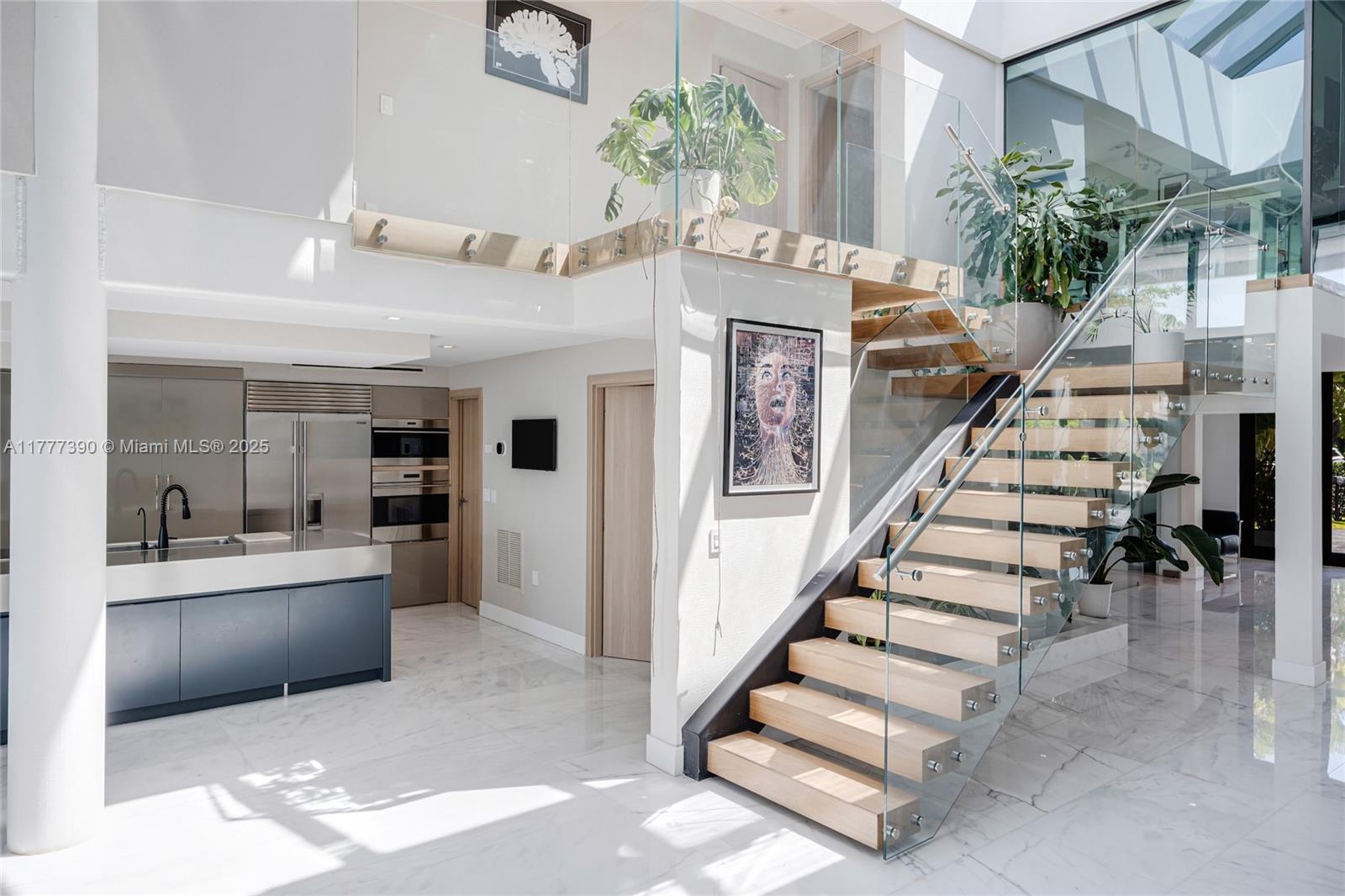BISCAYNE POINT - Residential