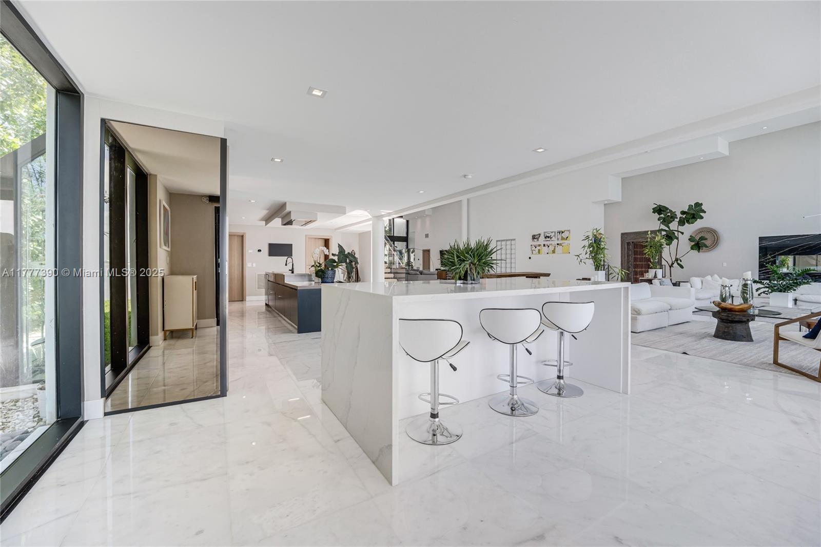 BISCAYNE POINT - Residential