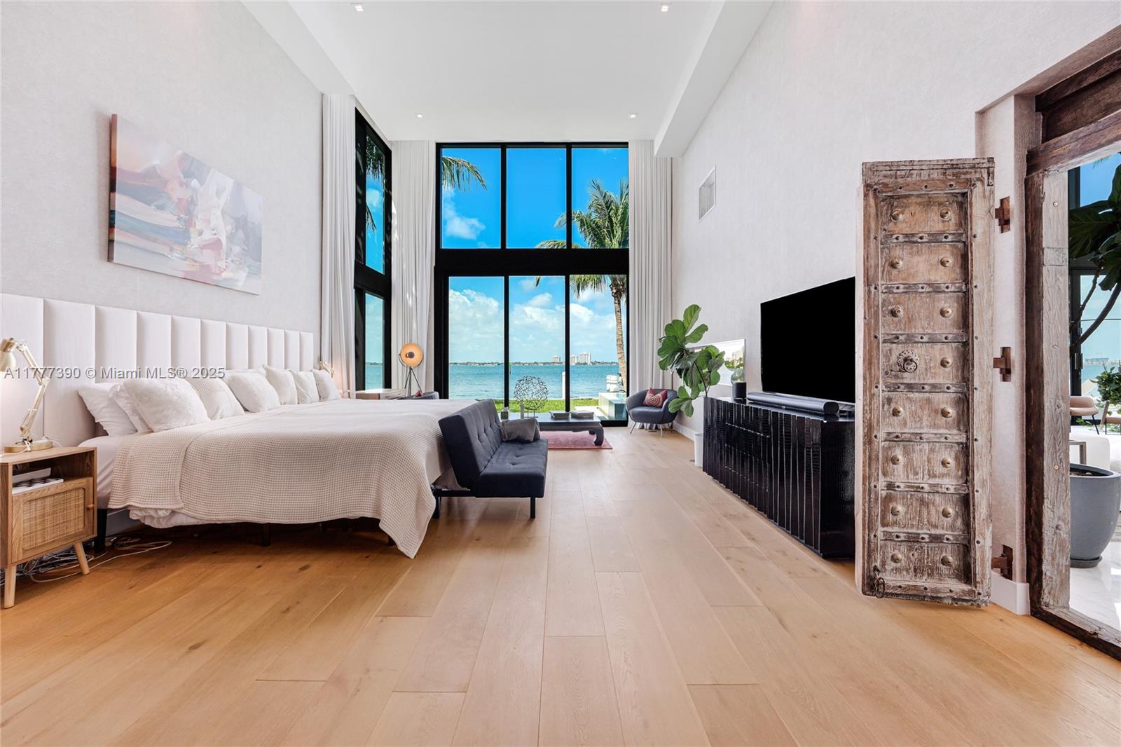 BISCAYNE POINT - Residential