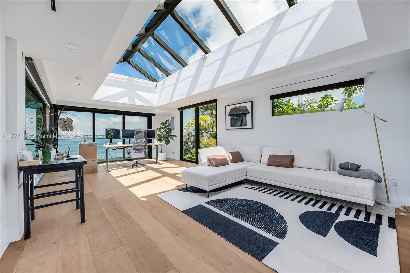 BISCAYNE POINT - Residential