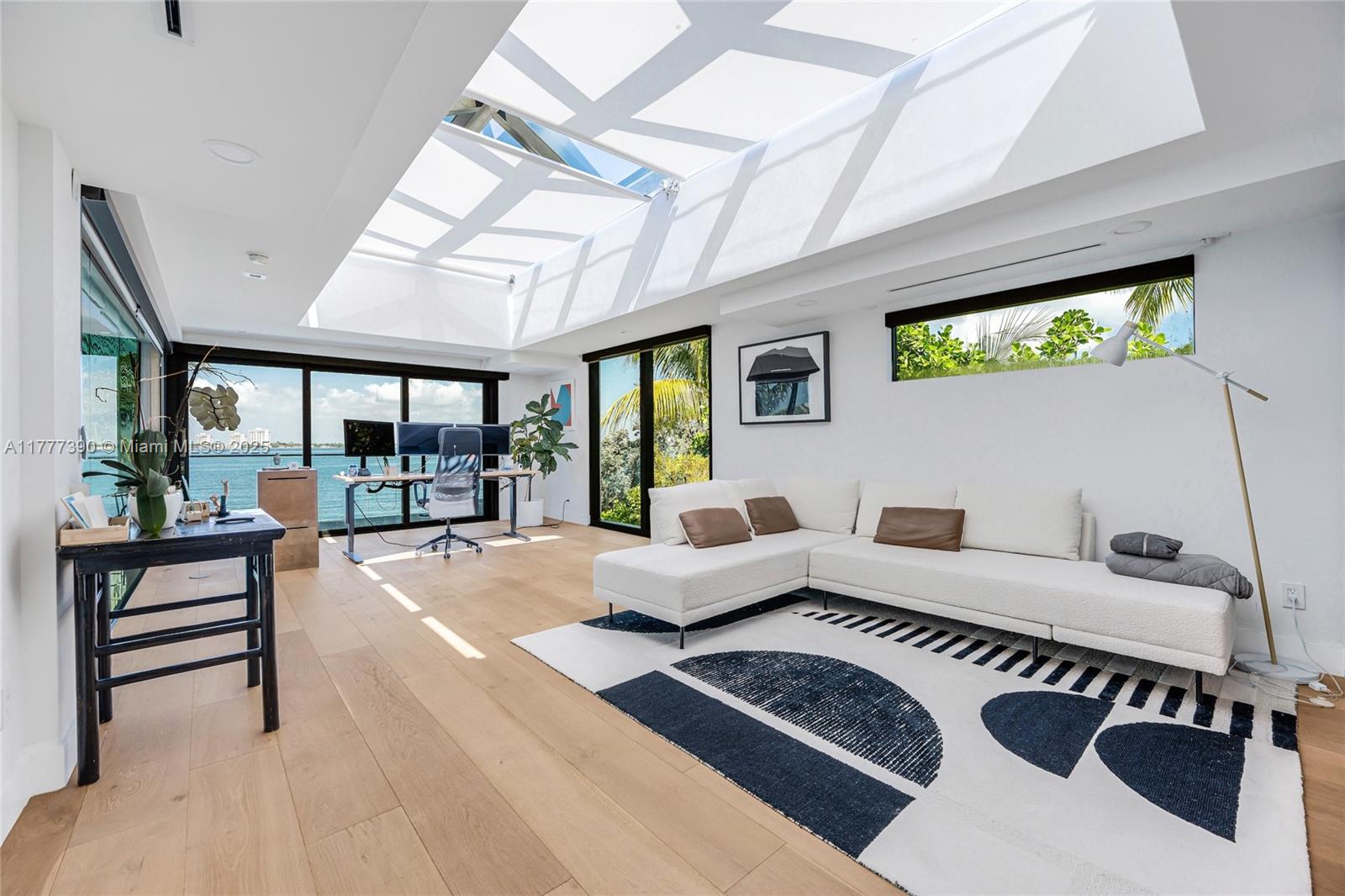 BISCAYNE POINT - Residential