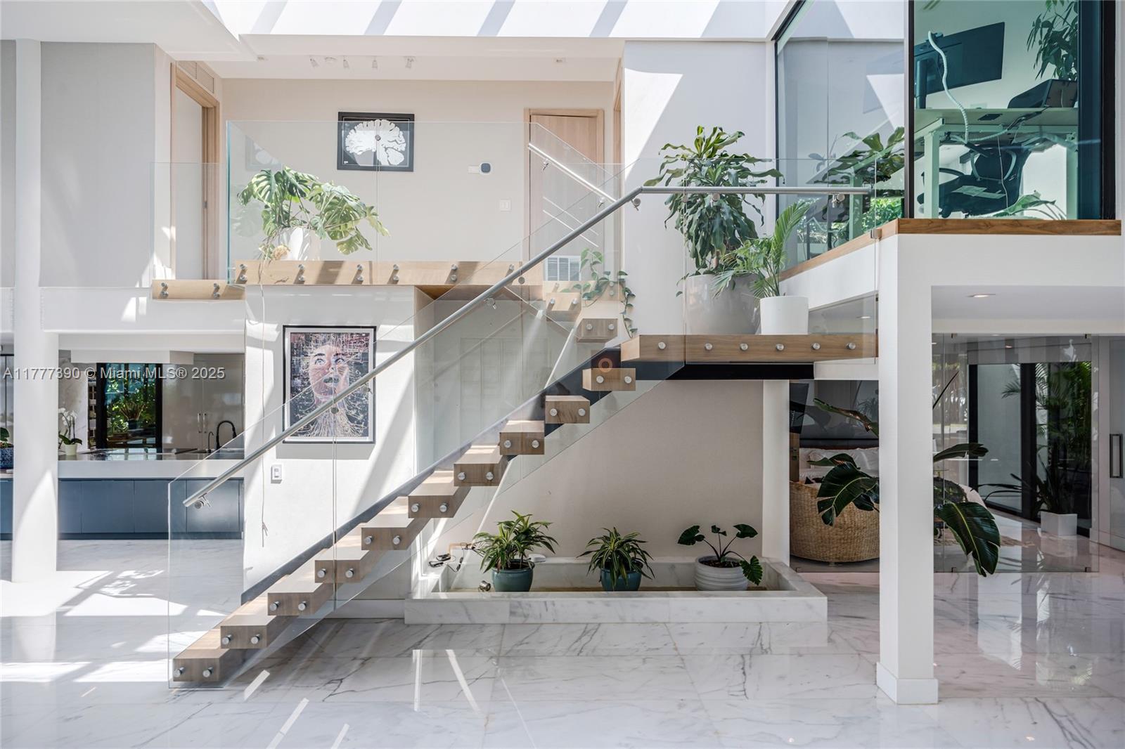BISCAYNE POINT - Residential