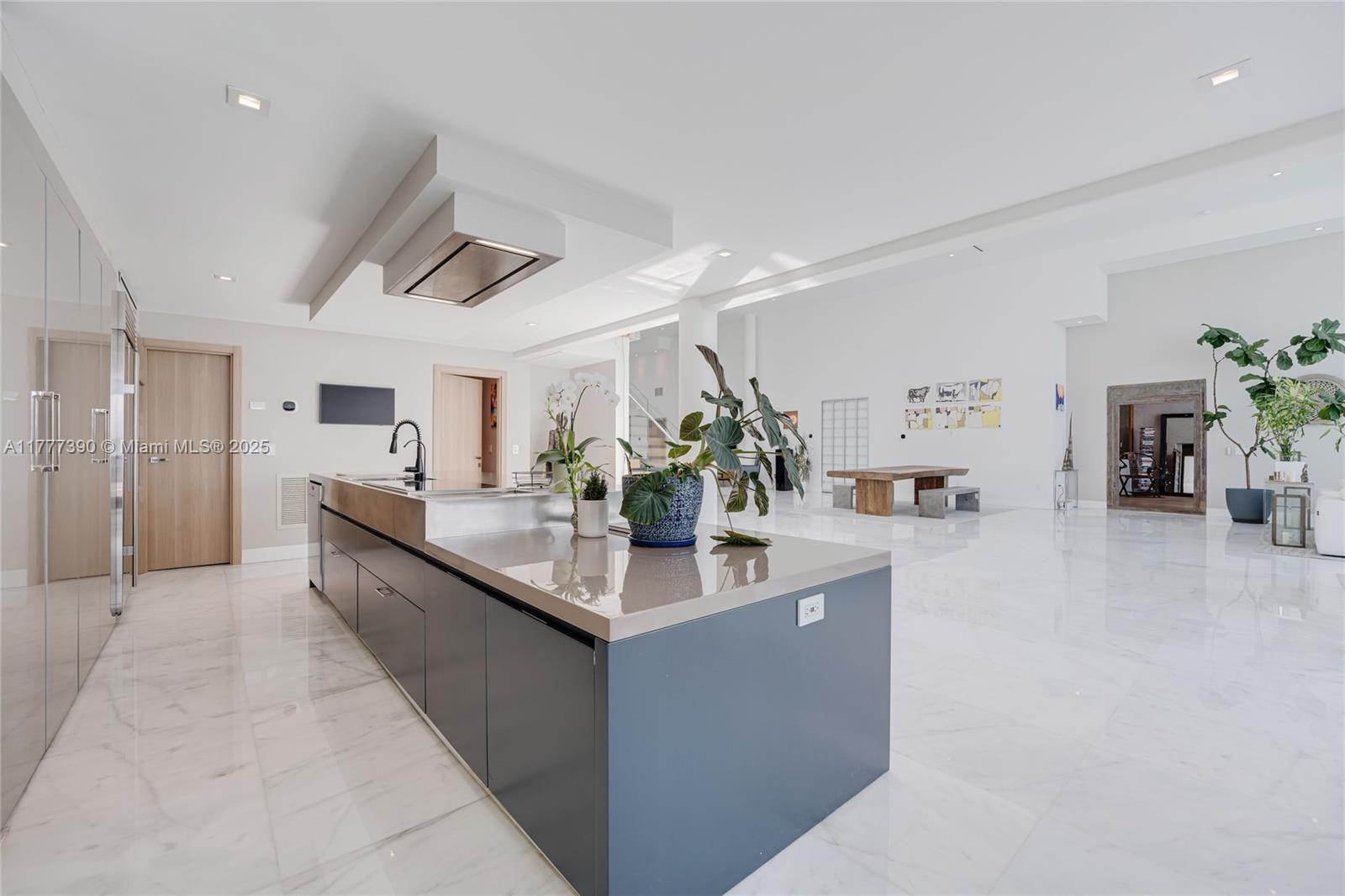 BISCAYNE POINT - Residential