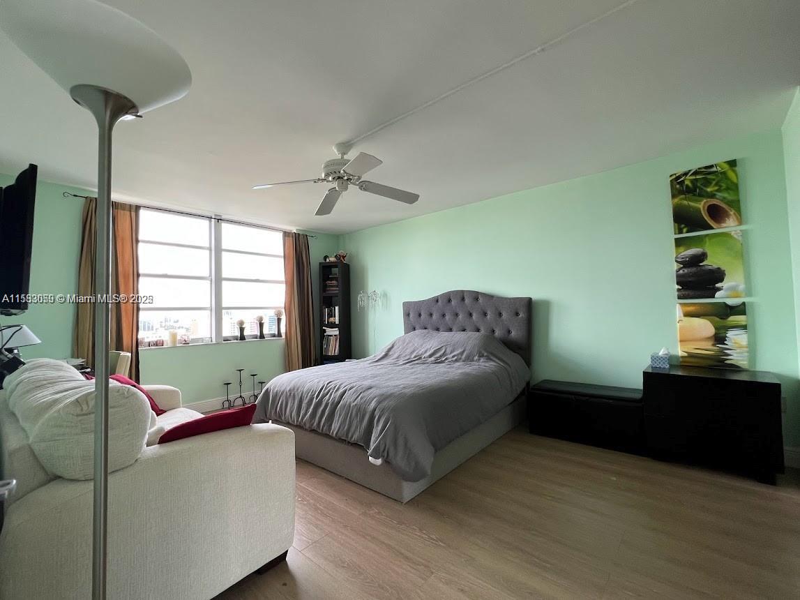 COMMODORE PLAZA CONDO - Residential