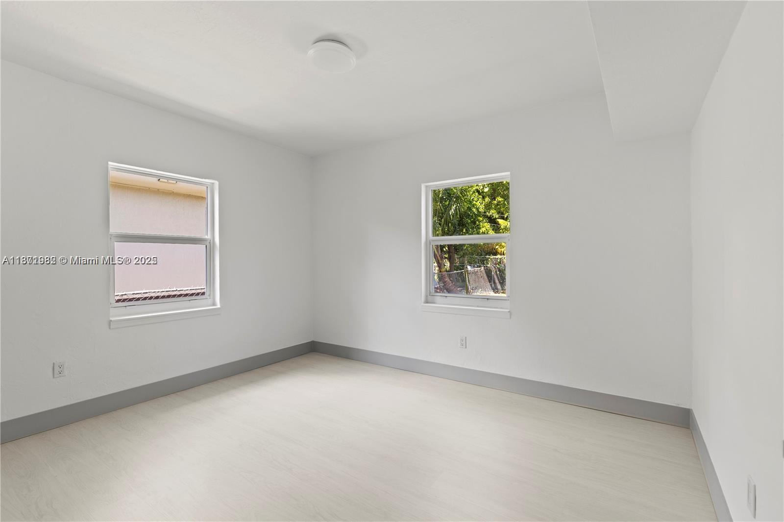 PINE WOOD PK - Residential Income